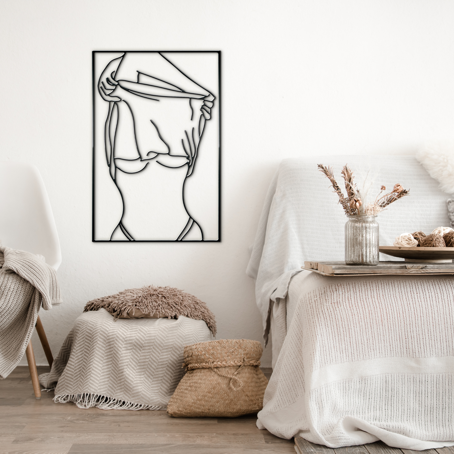 WOMAN TSHIRT, Μεταλλικό διακοσμητικό τοίχου