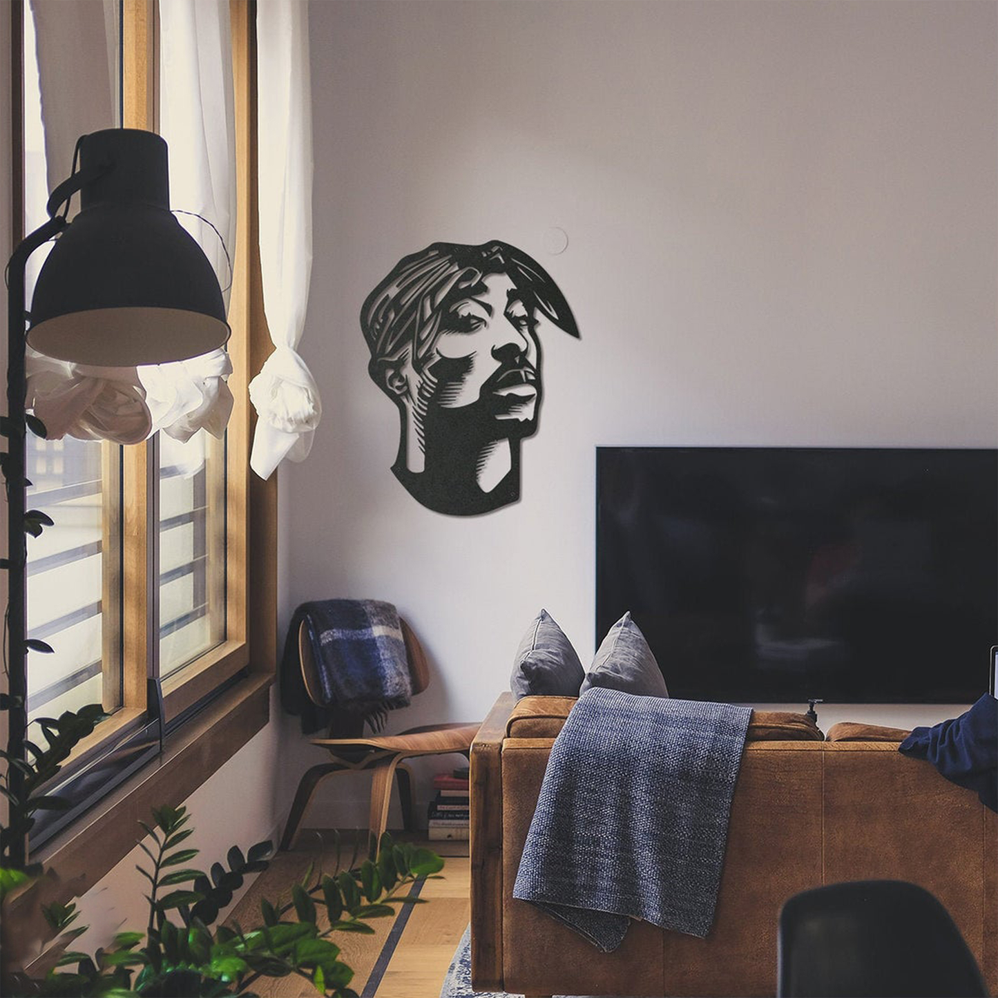 TUPAC, Μεταλλικό διακοσμητικό τοίχου